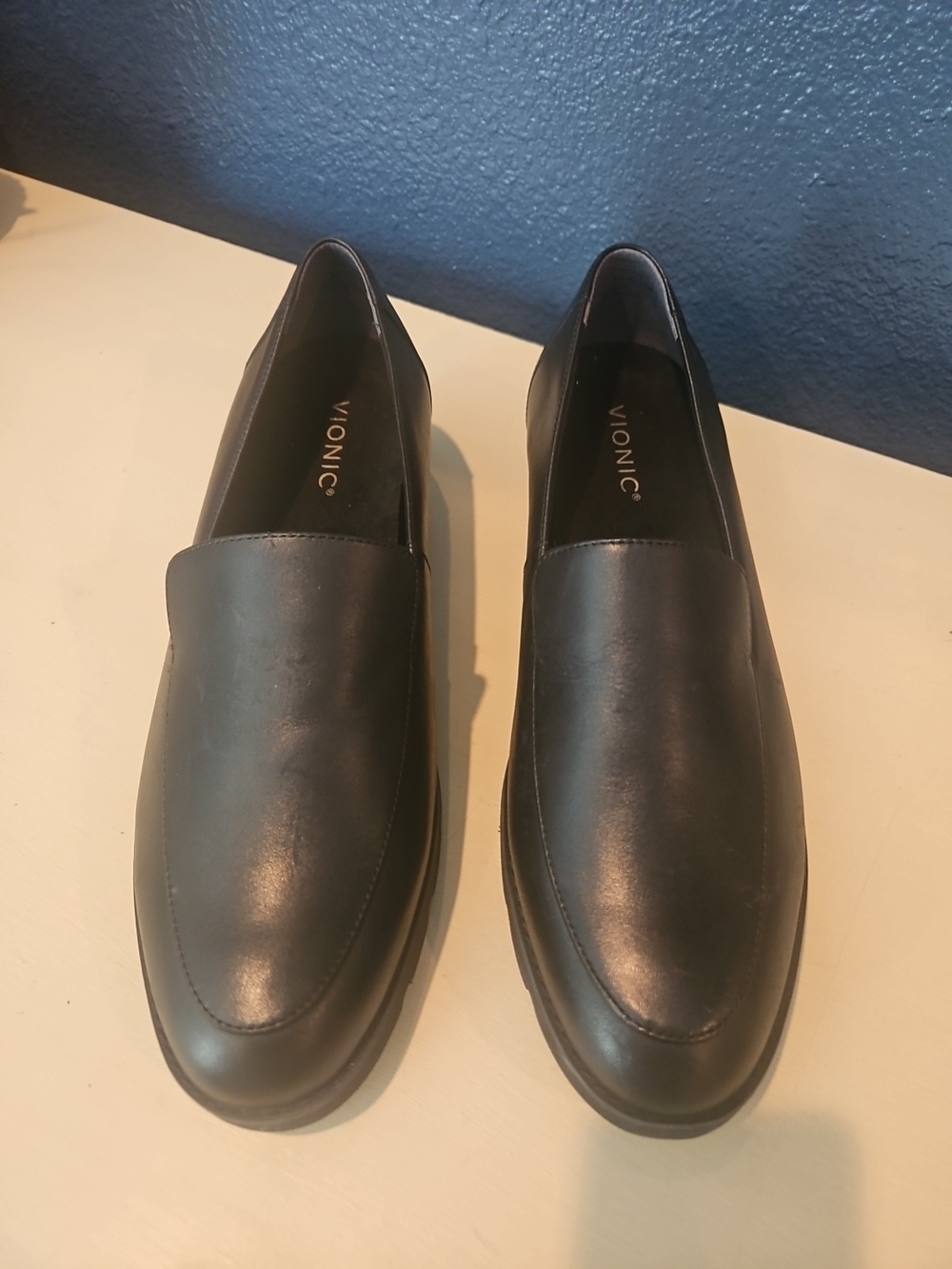 Vionic Women's Black Slip-On Leather Loafers 12 W New No Box